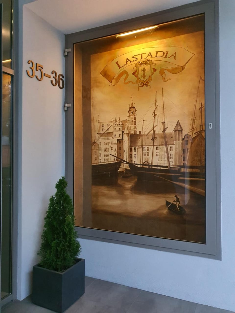 Property building, Decorative detail, Windsurfing