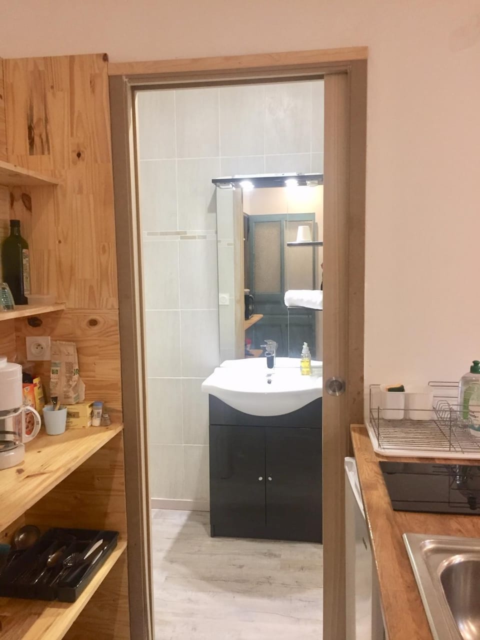 Bathroom, Kitchen or kitchenette