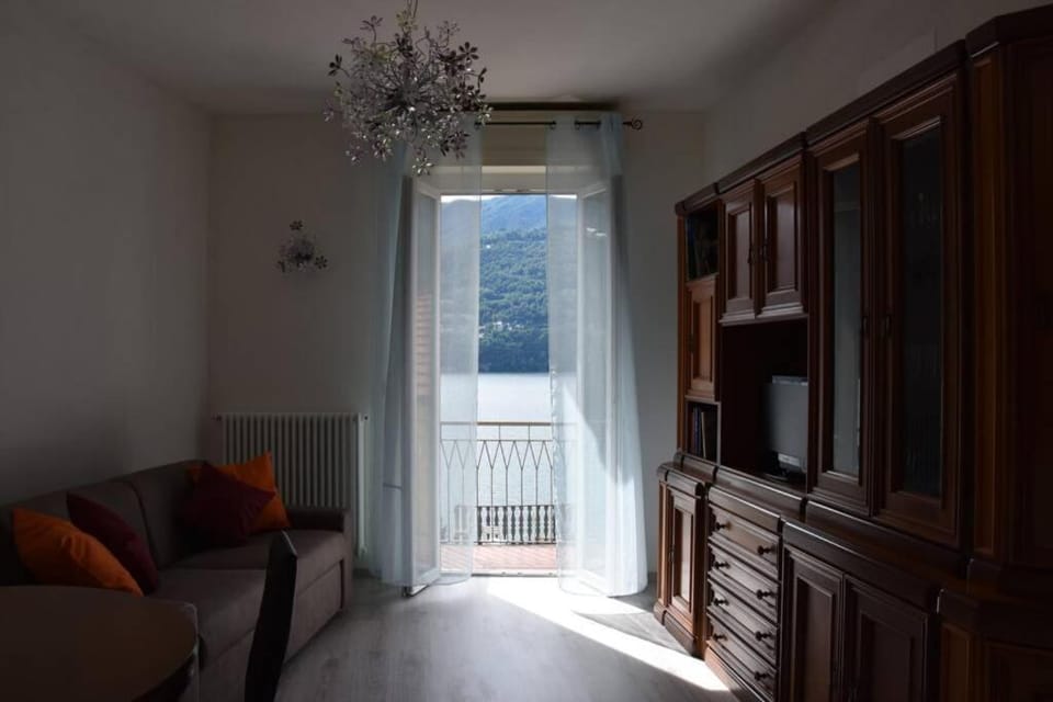 La Resilienza, apartment with view, Carate Urio Apartment in Canton of Ticino