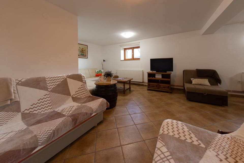 Communal lounge/ TV room, Living room