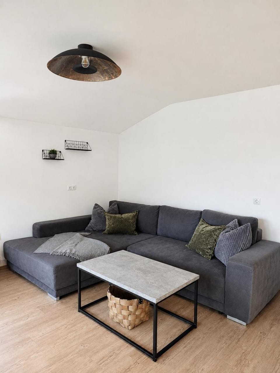 TV and multimedia, Living room, Seating area