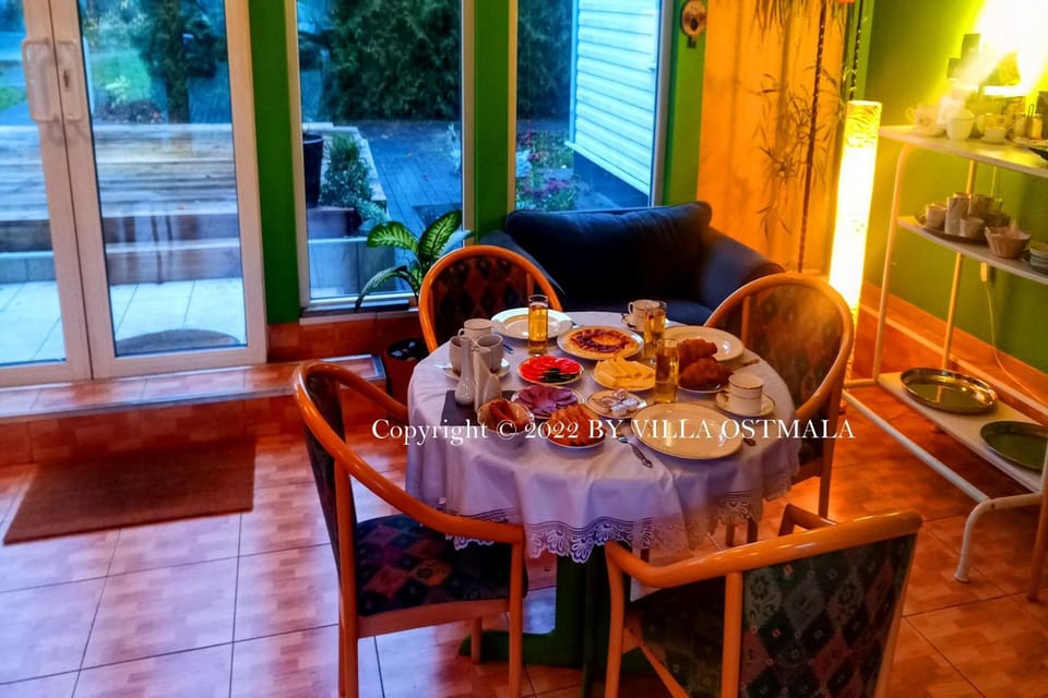 Communal lounge/ TV room, Lounge or bar, Breakfast, English/Irish breakfast