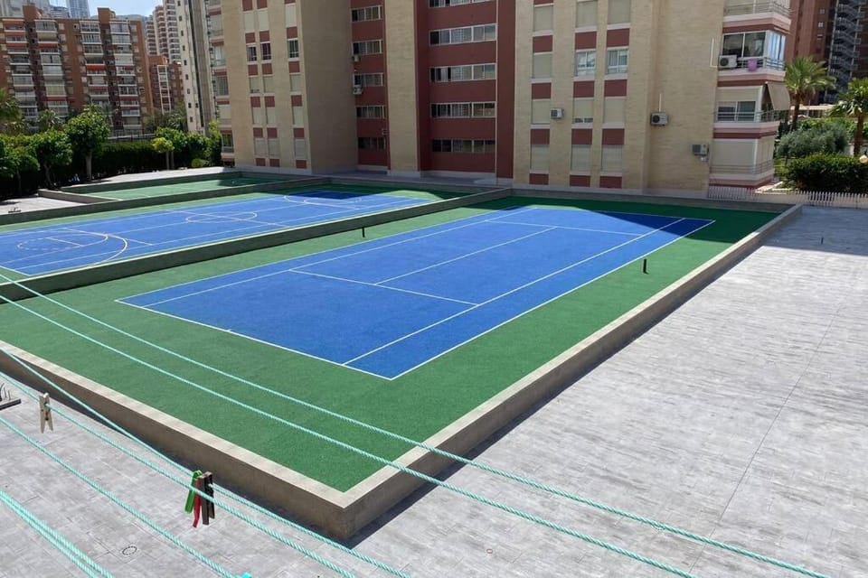 Tennis court