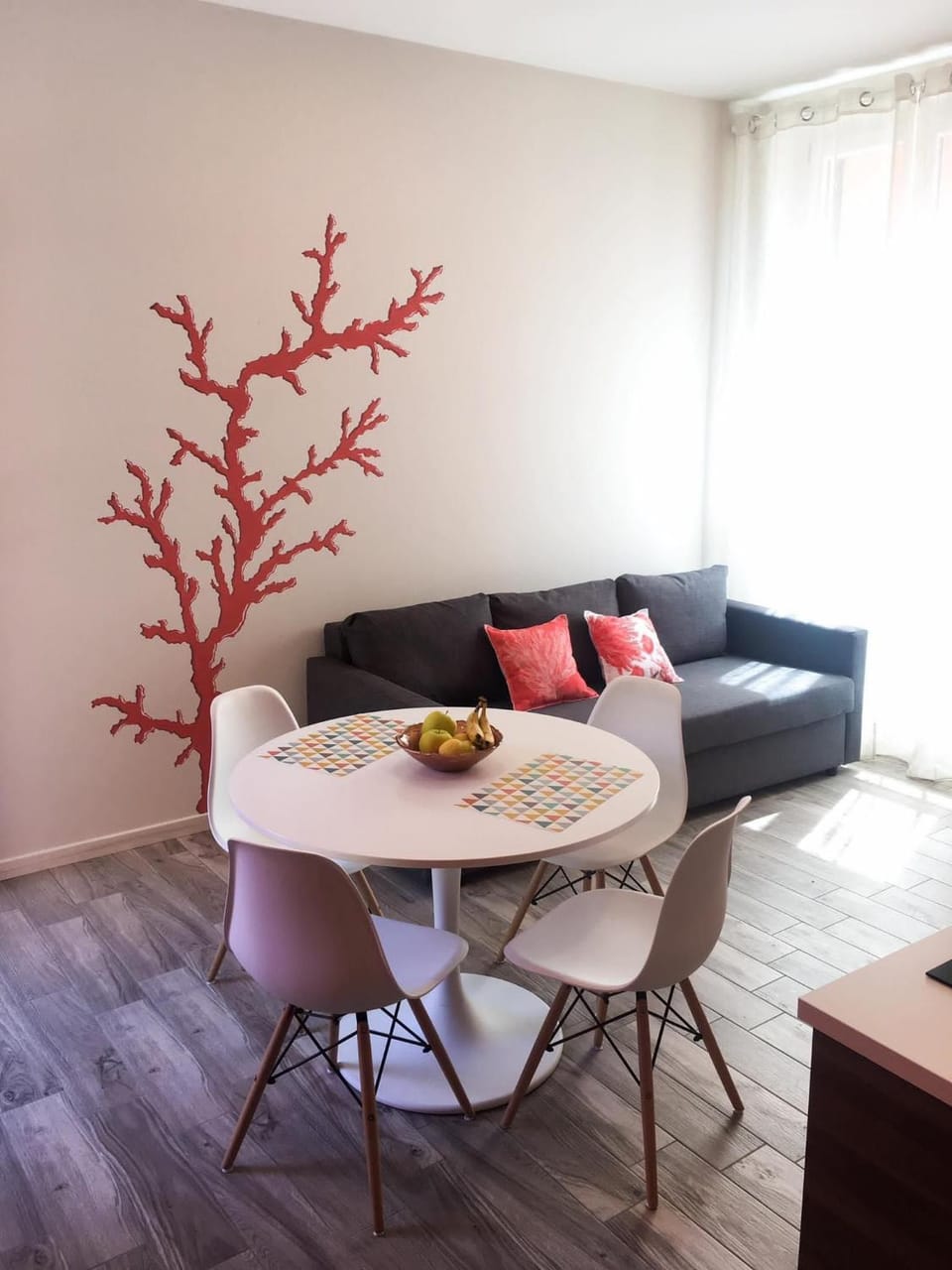 Living room, Seating area, Dining area