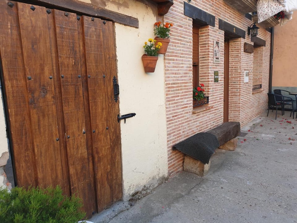 casaruraltiarosa Apartment in Castile and León