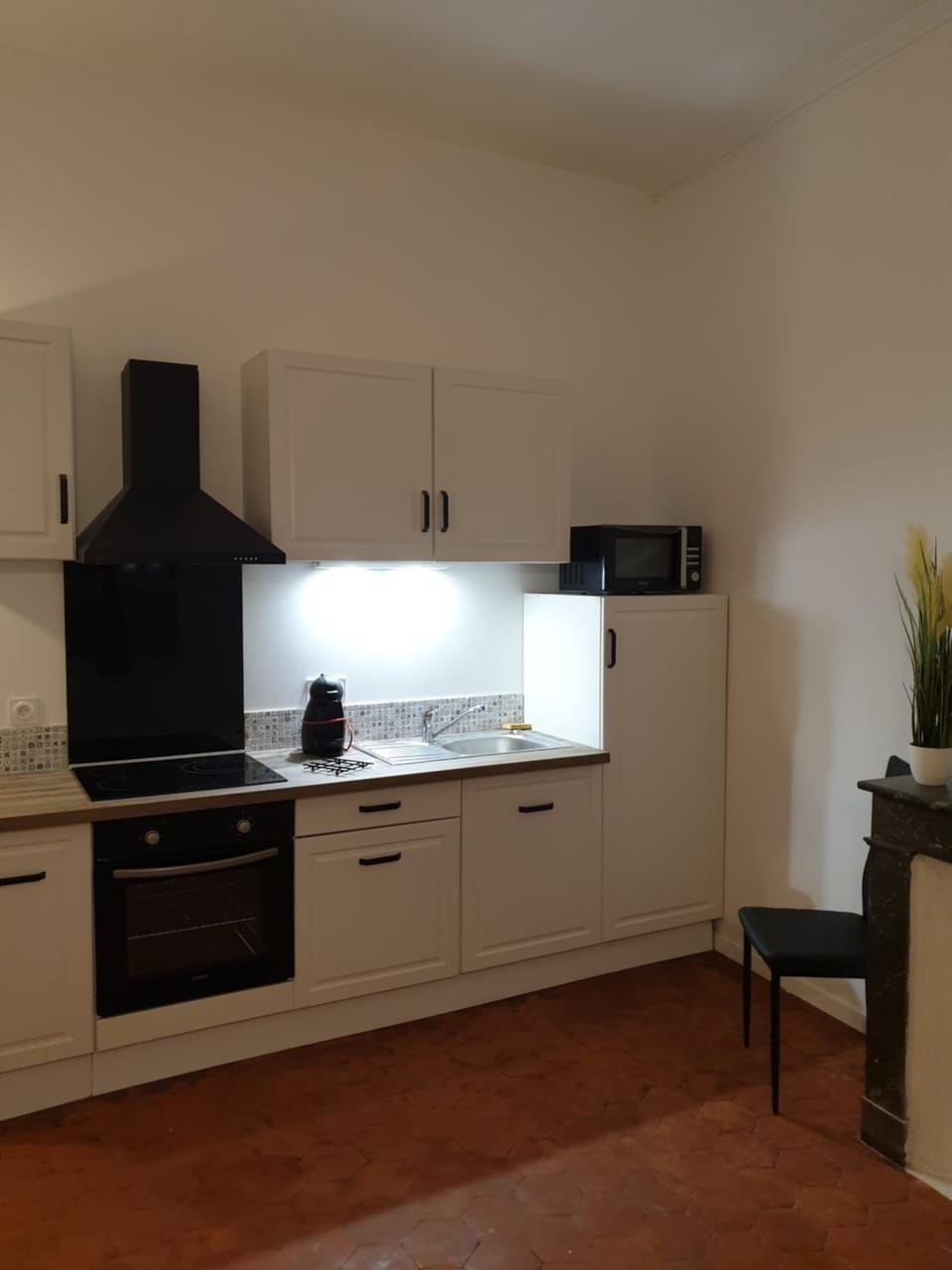 Kitchen or kitchenette