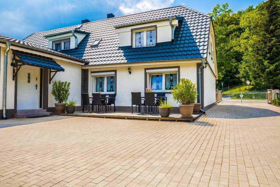 ENKLAWA NAD KWISĄ [APARTAMENT 2] Apartment in Lower Silesian Voivodeship
