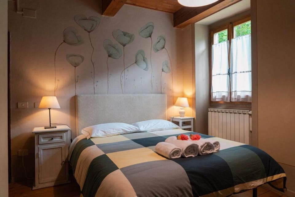 Eremo Montemezzano Farm Stay in Tuscany
