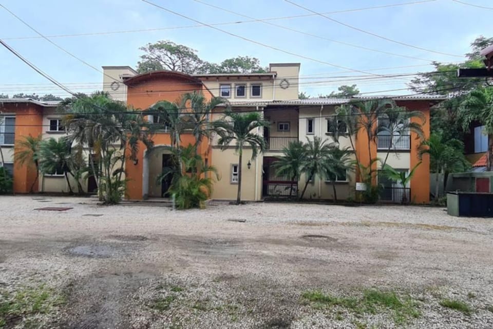 Jazmin Del Sol steps away from Playa Potrero !! Apartment in Guanacaste Province