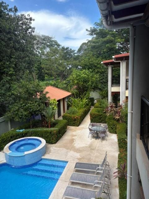 Jazmin Del Sol steps away from Playa Potrero !! Apartment in Guanacaste Province