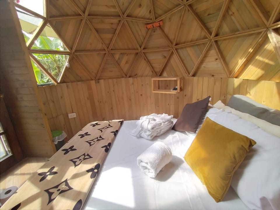 Paraíso Glamping La Vega Luxury tent in Cundinamarca, Colombia