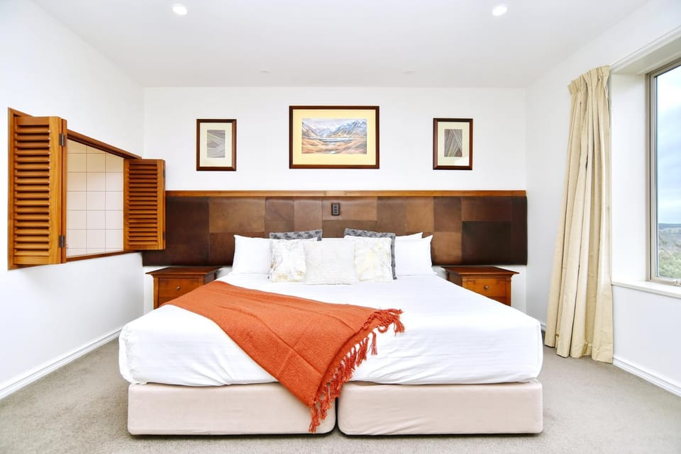 Bed, View (from property/room), Bedroom
