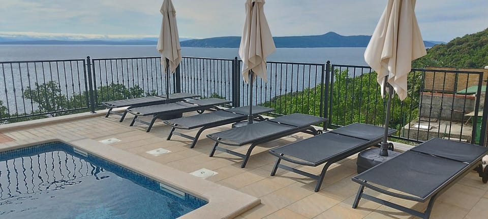 Day, View (from property/room), Mountain view, Pool view, Sea view, Swimming pool, sunbed
