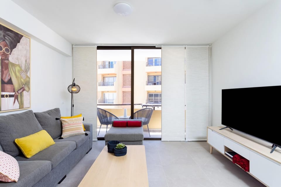 TV and multimedia, Balcony/Terrace, Living room, Lounge or bar, City view, Sea view