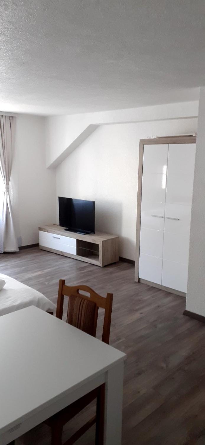 Guest house Erdan Bed and Breakfast in Montenegro