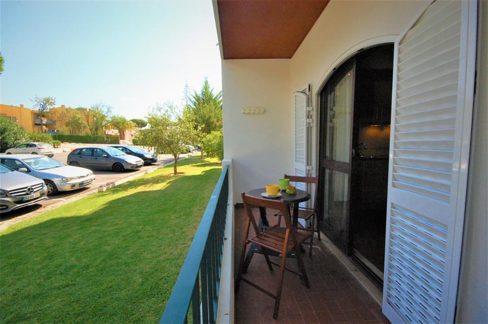 Balcony/Terrace, Garden view