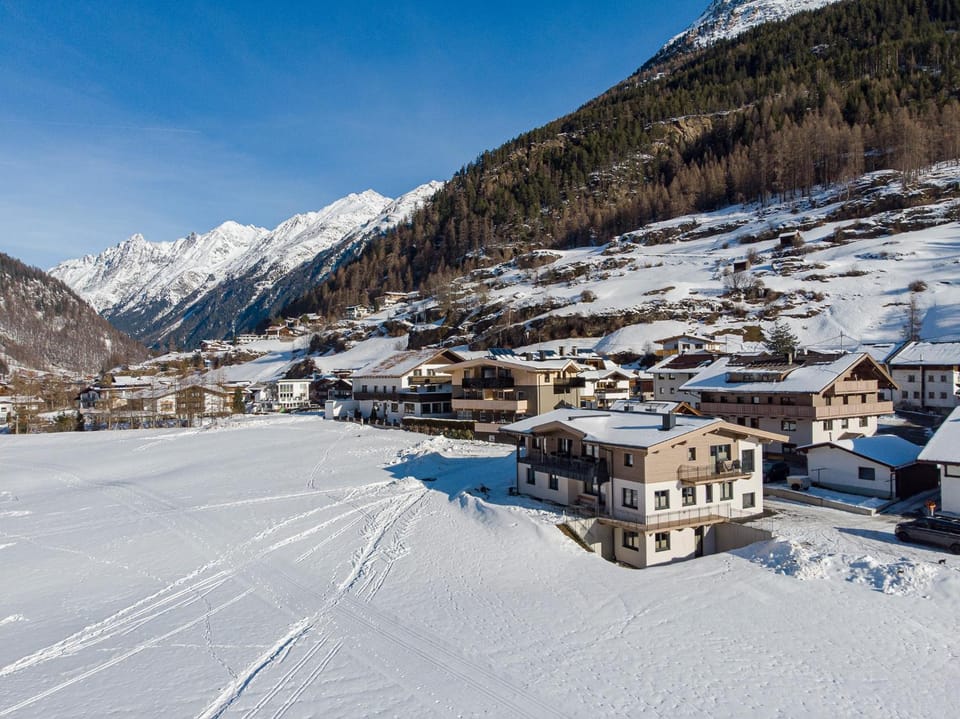 Property building, Natural landscape, Winter