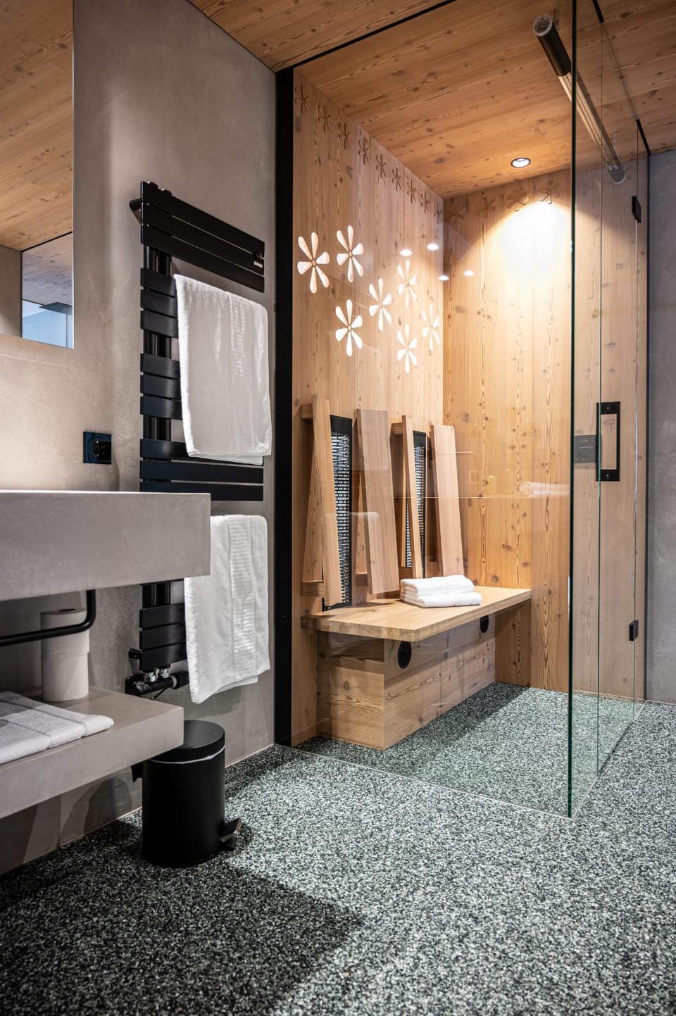 Shower, Toilet, Property building, Patio, Staff, Restaurant/places to eat, Facade/entrance, People, People, People, Property logo or sign, Property logo or sign, Property logo or sign, Activities, Bird's eye view, Children play ground, Garden, Sauna, Ski School, Skiing, Bathroom, View (from property/room), Balcony/Terrace, Lobby or reception, Lounge or bar, Other, Floor plan, Hiking, Cycling, Logo/Certificate/Sign, Pets, Guests, City view, Garden view, Landmark view, Mountain view, Street view, Street view, Area and facilities, Supermarket/grocery shop, Sports, Sunset, children, young children, older children, group of guests, Family, Quiet street view, Facility for disabled guests, Parking, ATM, bidet, concierge, hair dresser, heating, internet, internet, internet, locker, pet friendly, safe, safe, sunbed, toaster, towels, wedding, laundry, washing machine, kitchen, elevator