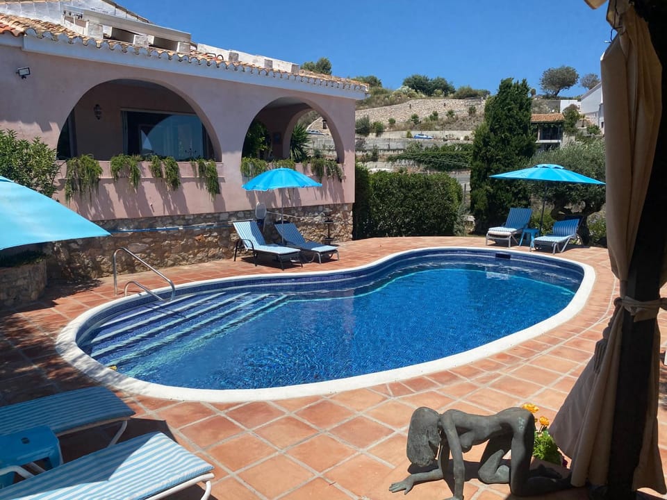 Pool view, Swimming pool