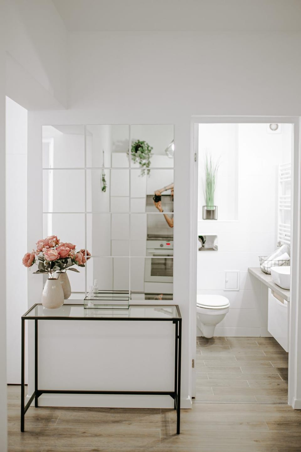 Bathroom, Lobby or reception