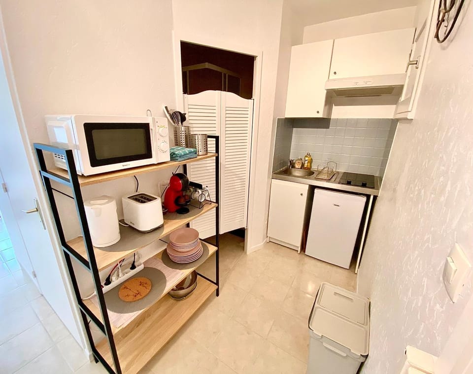 Coffee/tea facilities, Kitchen or kitchenette