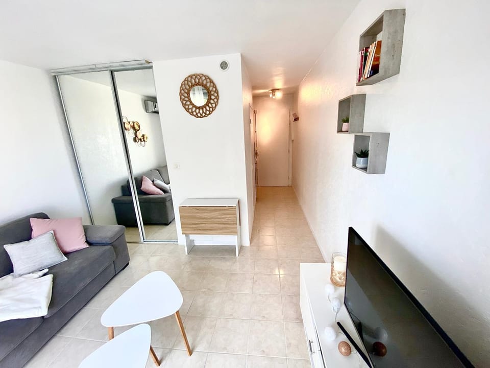 Communal lounge/ TV room, Seating area