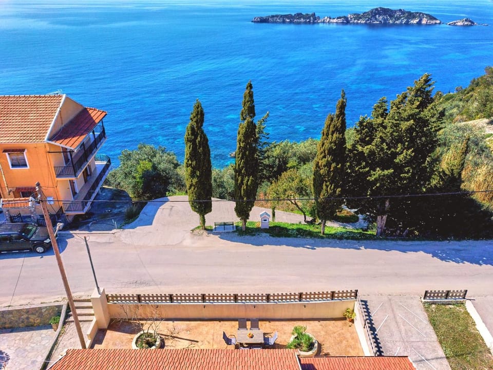 Bird's eye view, Sea view