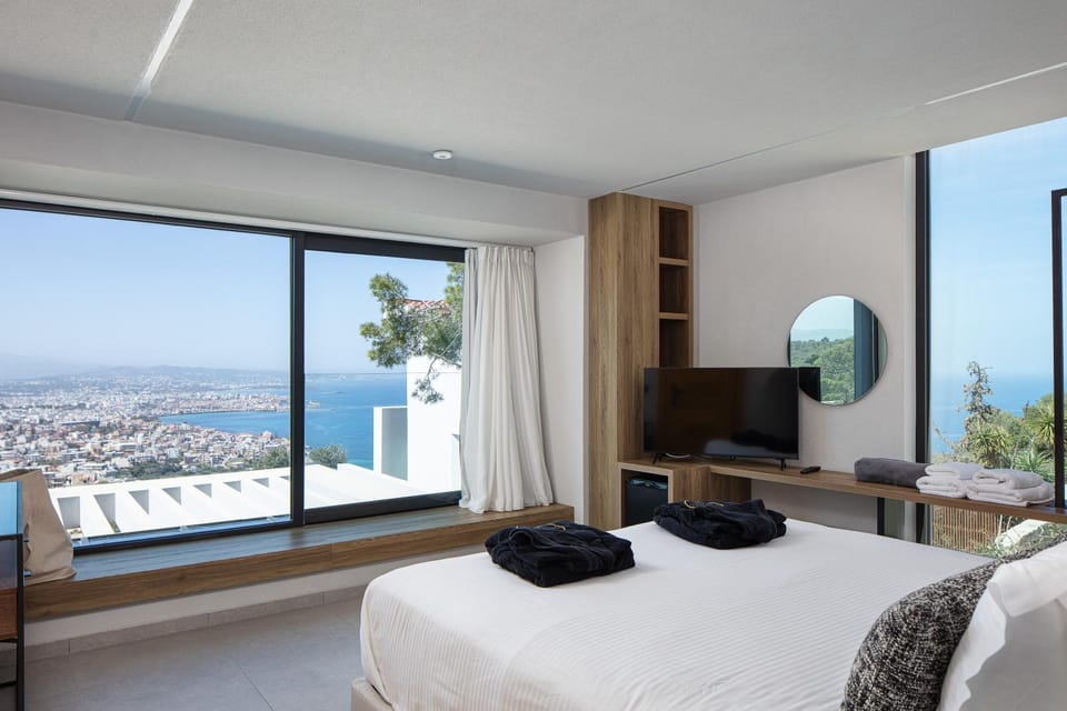 Bed, Natural landscape, TV and multimedia, Photo of the whole room, Bedroom, Sea view