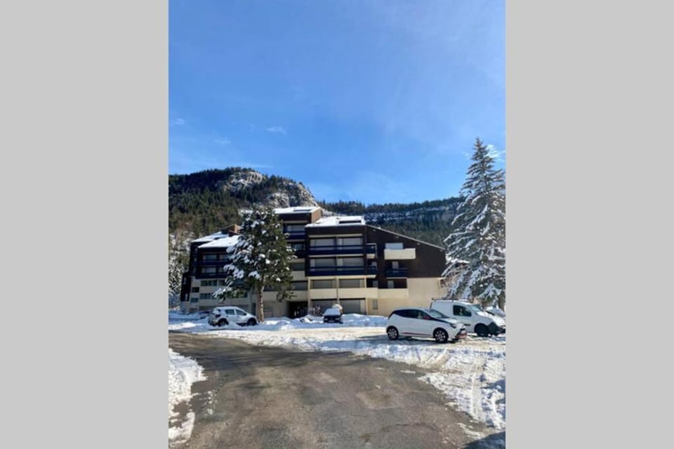 Property building, Winter