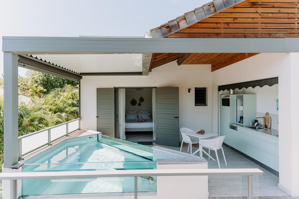 Patio, Balcony/Terrace, Dining area, Pool view, Swimming pool, sunbed