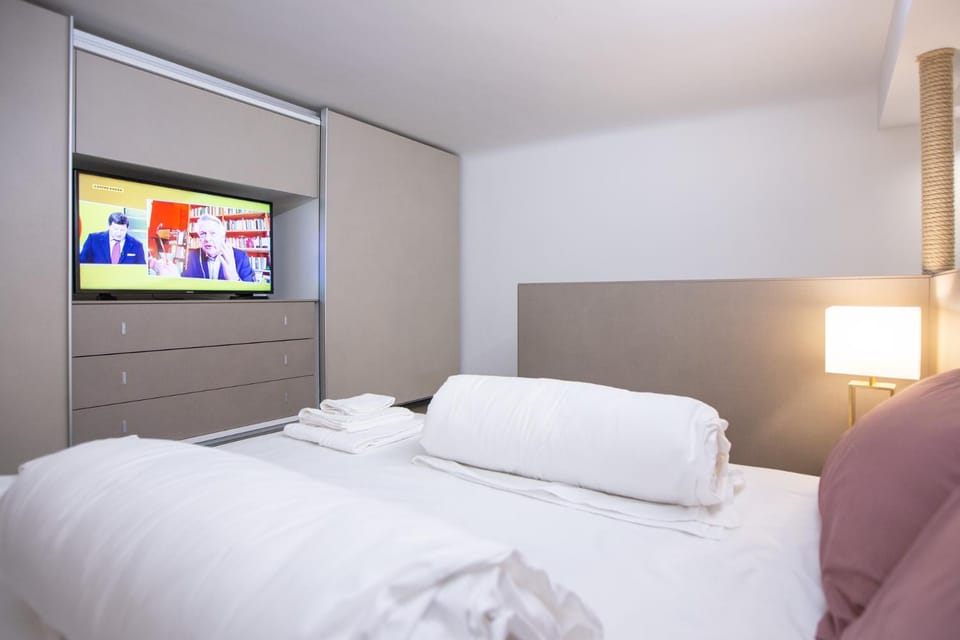 TV and multimedia, Bedroom