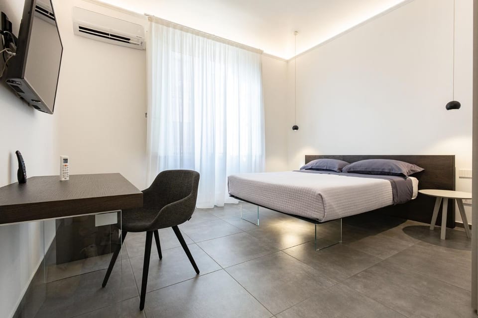 Bed, TV and multimedia, Photo of the whole room, Bedroom, air conditioner