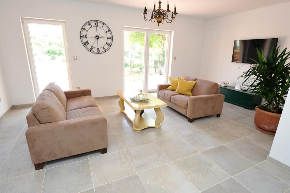 Balcony/Terrace, Living room