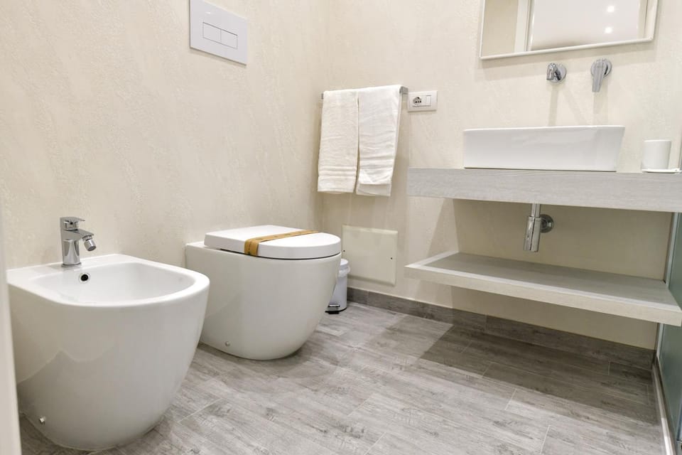 Toilet, Bathroom