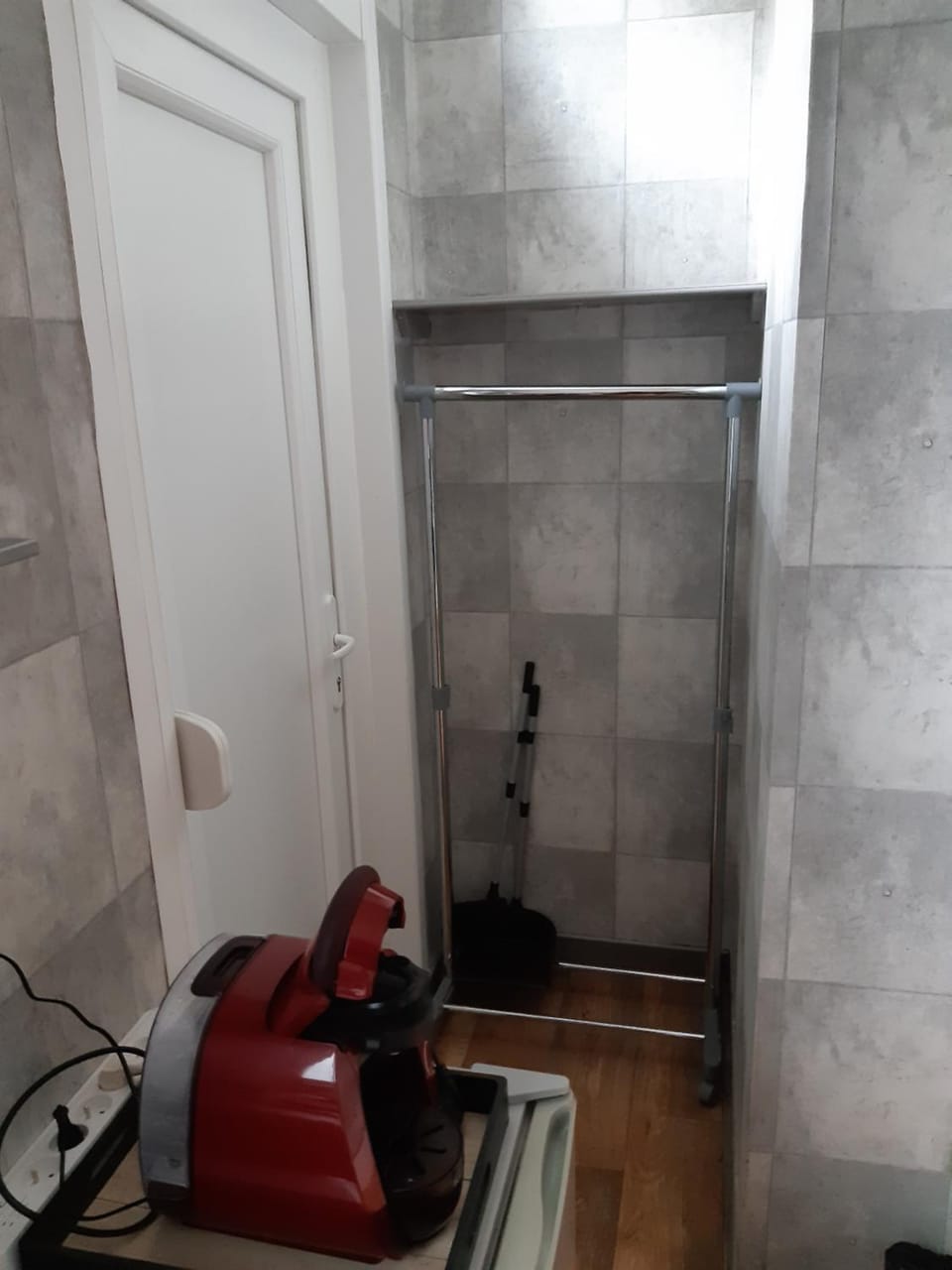 MAISON Studio SEDAN Meublé 14M2 INDEPENDANT Apartment in Wallonia, Belgium