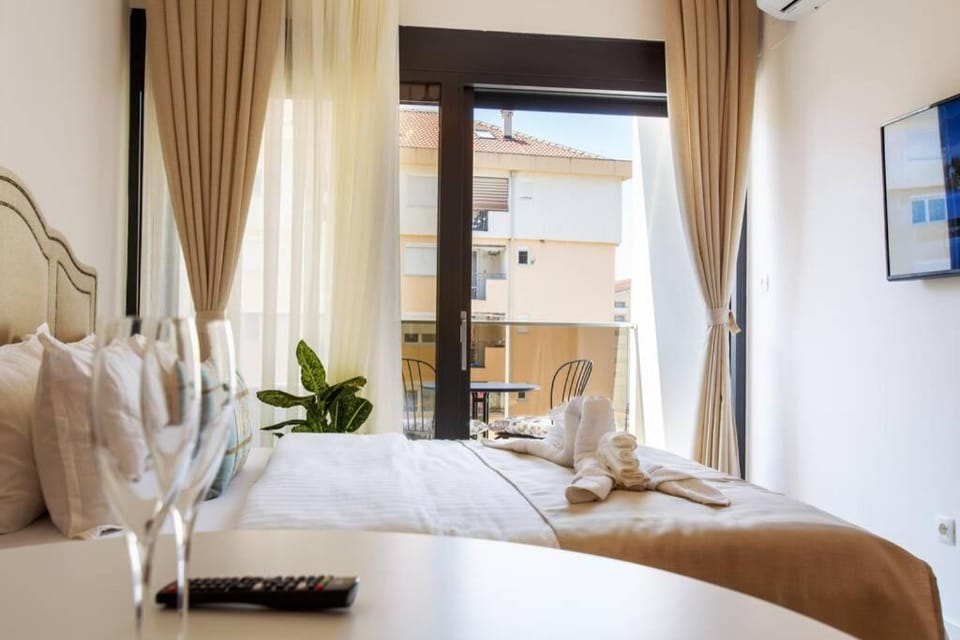 Delightful Studio Soho City Apartment in Montenegro