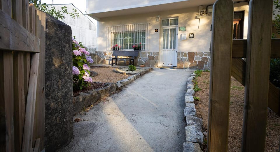 La casa de Angel y Olimpia House in Galicia