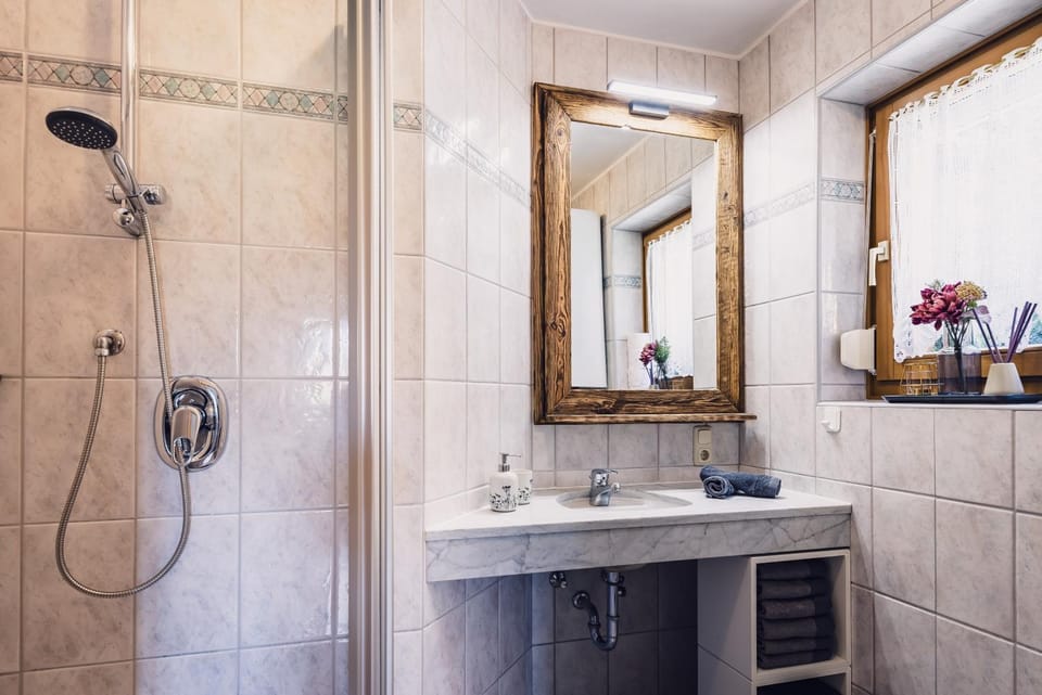 Bathroom, towels