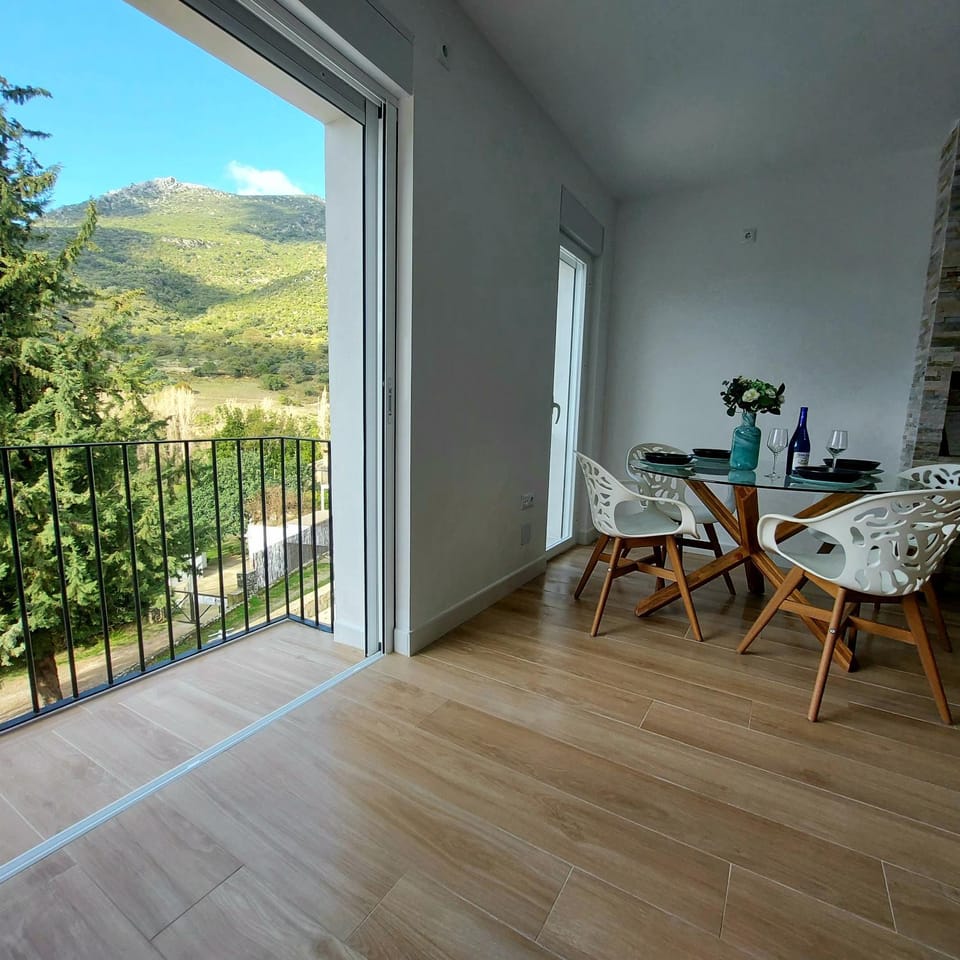 Balcony/Terrace, Dining area
