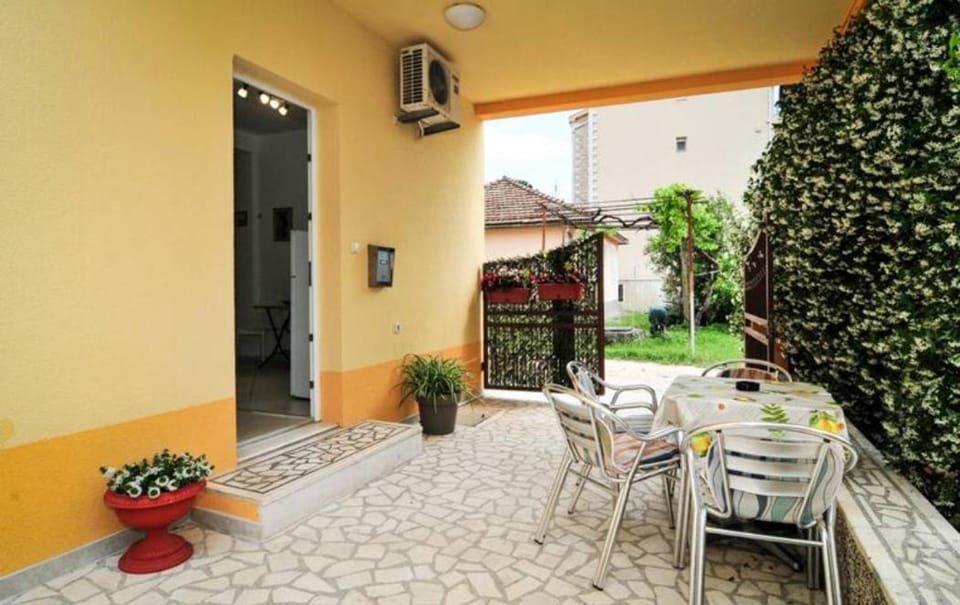 Busola Apartments Apartment in Kotor Municipality