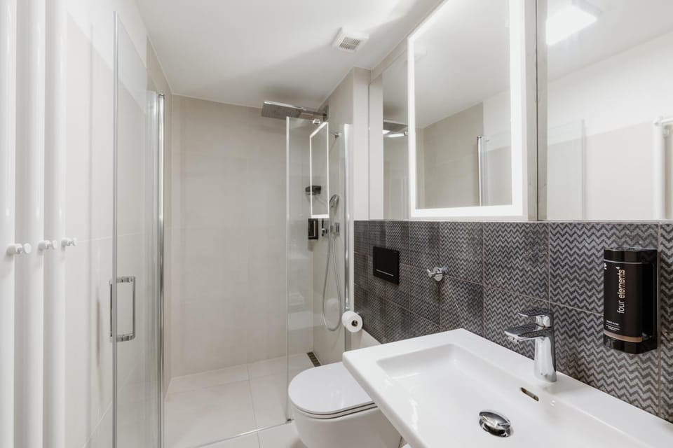 Shower, Toilet, Bathroom