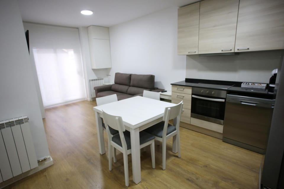 Communal lounge/ TV room, Kitchen or kitchenette, Lounge or bar, Communal kitchen