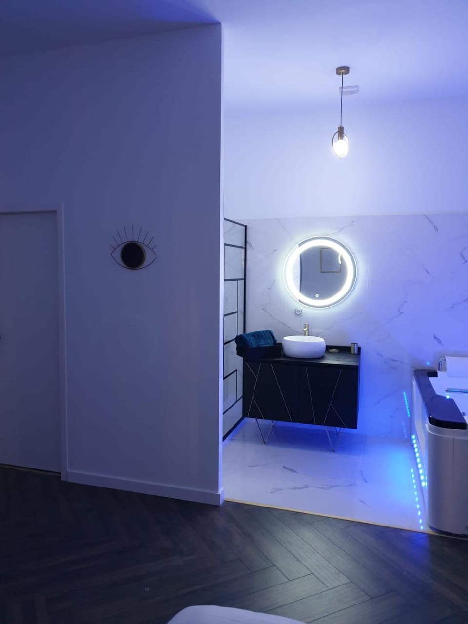 Bathroom, Spa and wellness centre/facilities