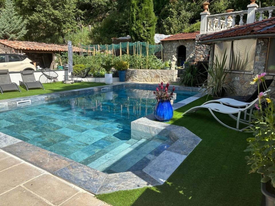 Appartement design avec piscine Apartment in Provence-Alpes-Côte d'Azur