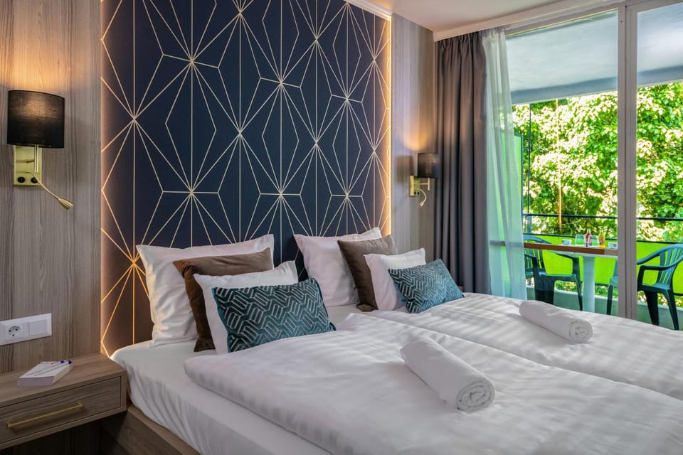 Bed, Photo of the whole room