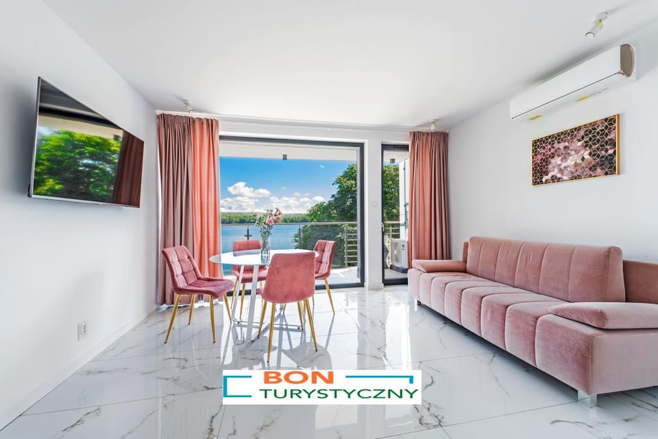 TV and multimedia, View (from property/room), Living room, Dining area, Lake view, air conditioner