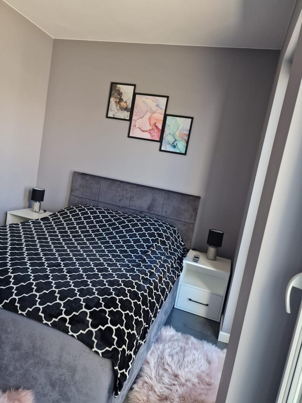 Bed, TV and multimedia, Bedroom, locker