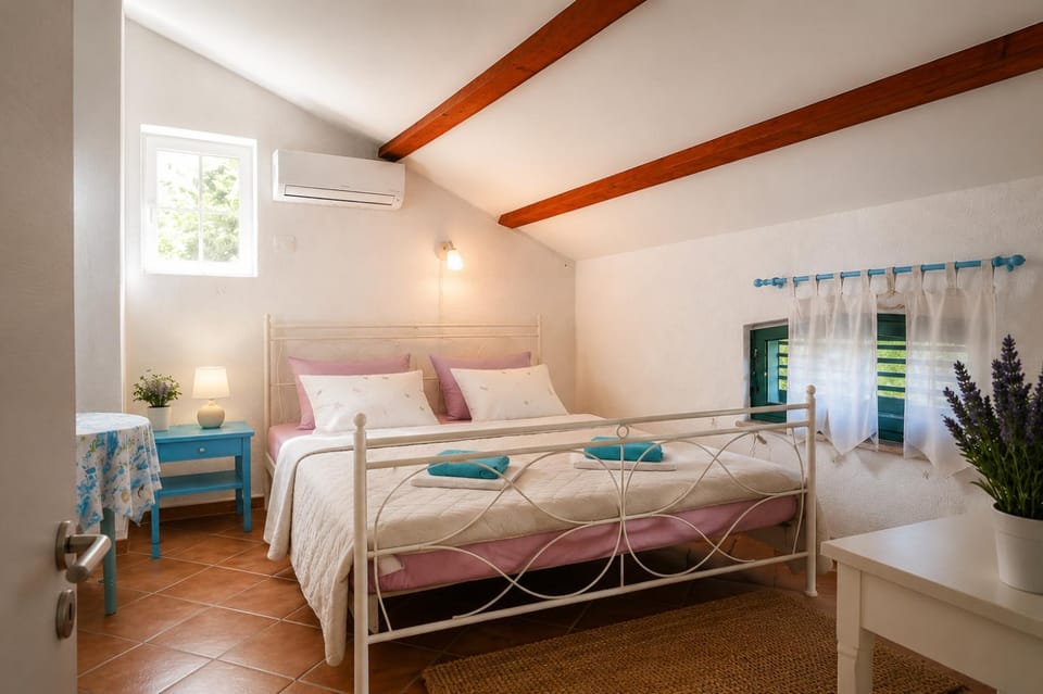 Studio Apartman Blue Sky Apartment in Lika-Senj County