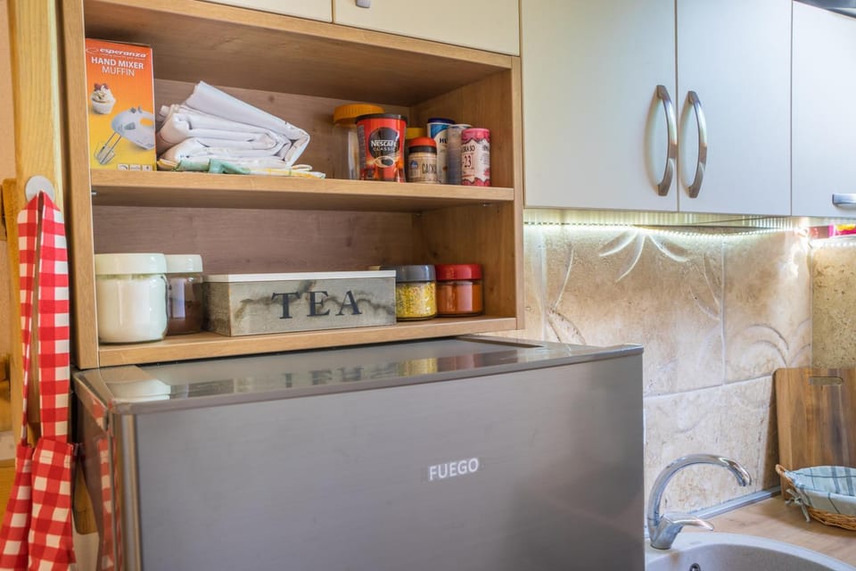 Coffee/tea facilities, Kitchen or kitchenette
