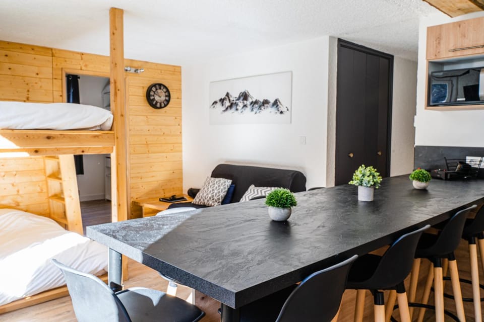 Living room, kitchen